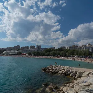 https://luxury-rooms-near-the-beach.splithotels.org